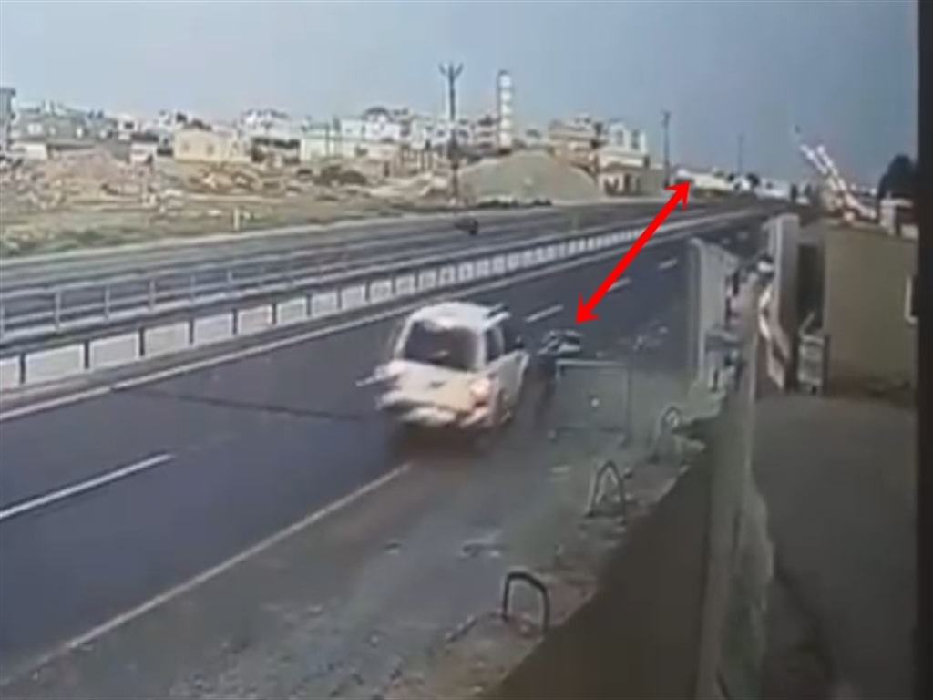 dur ihtarina uymadi polise carpip yaraladi 0 6H9Pspa9