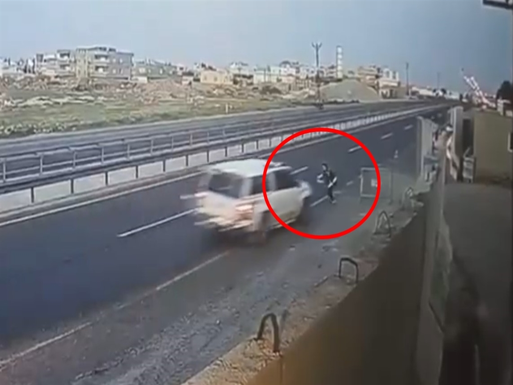 dur ihtarina uymadi polise carpip yaraladi 2 4k4HFV8f
