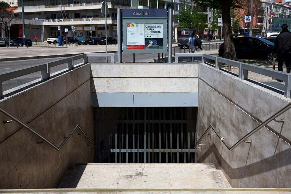 iki avrupa ulkesi karanliga gomuldu metrolar bosaltildi trafik kilitlendi 1 uqFaBZMt