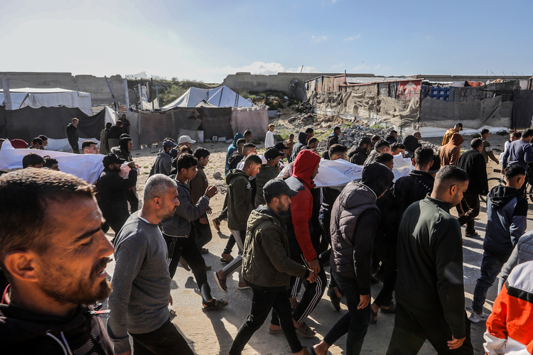 israil bayram sabahinda 9 filistinliyi oldurdu 1 aLRazO8q