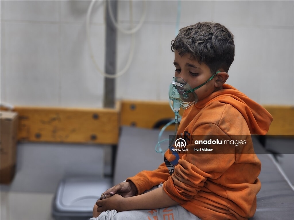 israil gazzede cadirlari vurdu olu ve yaralilar arasinda cocuklar da var 0