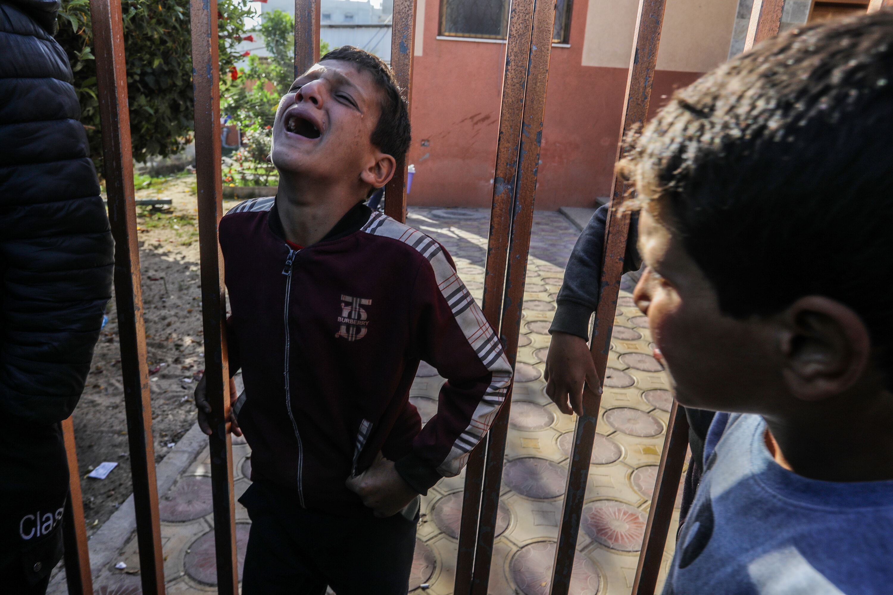 israilden gazzede cadirlara saldiri han yunusta siviller oldu 2 aZUhWvZU