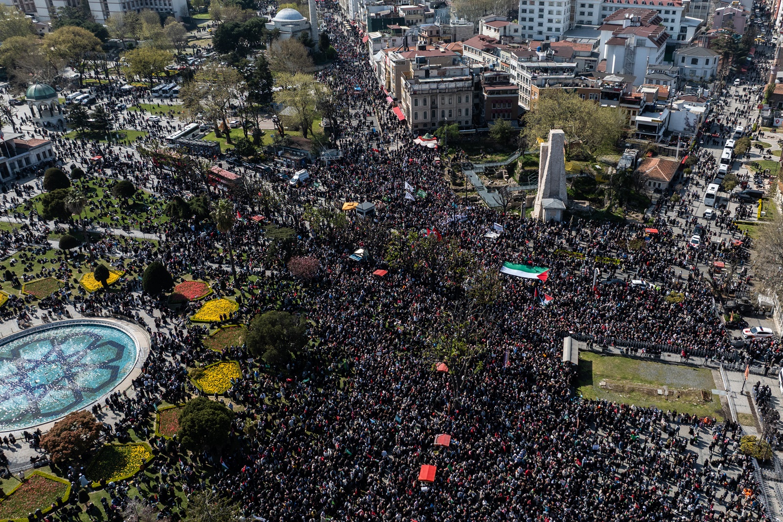istanbulda 300 bin kisinin katilimiyla buyuk gazze yuruyusu 1 3b1hfpsN