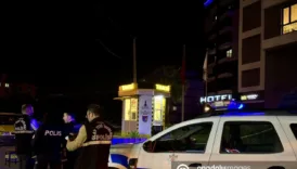 izmir bucada bicakli kavga taksi yuzunden kan dokuldu 7A4Lixsd
