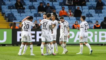 kocaelispor 16 yil sonra super lige yukseldi Ef62QRFZ