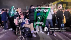 kocaelispor super lige yukseldi izmitte tarihi kutlama JbyvmYzM