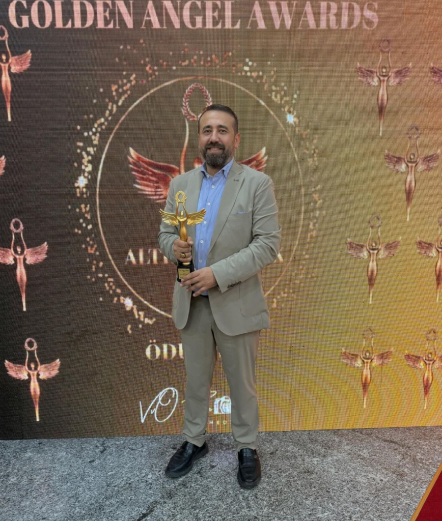 odullu metafizik uzmani ve arkadasi tutuklandi 1 kbDHG72M