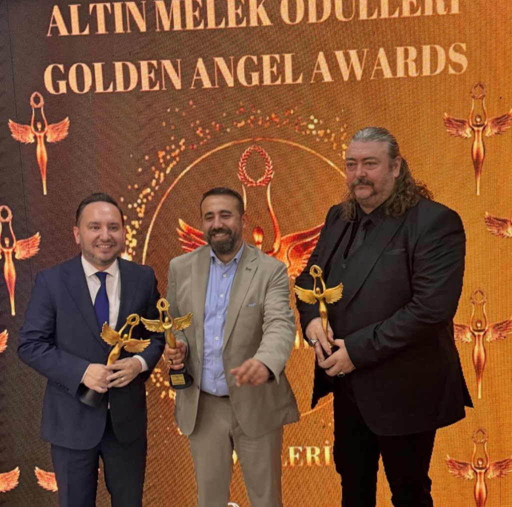 odullu metafizik uzmani ve arkadasi tutuklandi 2 ivafncGn