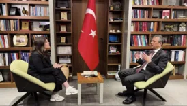 ozgur ozelden almanyaya destek cagrisi turkiyeyi sikayet etti uub3scmd