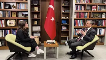 ozgur ozelden almanyaya destek cagrisi turkiyeyi sikayet etti uub3scmd