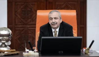 sirri sureyya onder hastaneye kaldirildi ameliyati 7 saat surdu il6iXp73