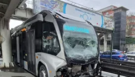 son dakika istanbulda metrobus kazasi 10 yarali LLlp4bc6