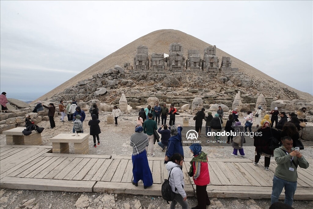 unesco mirasi nemrut dagina tatilcilerden yogun ilgi 1 I9AMKcR5