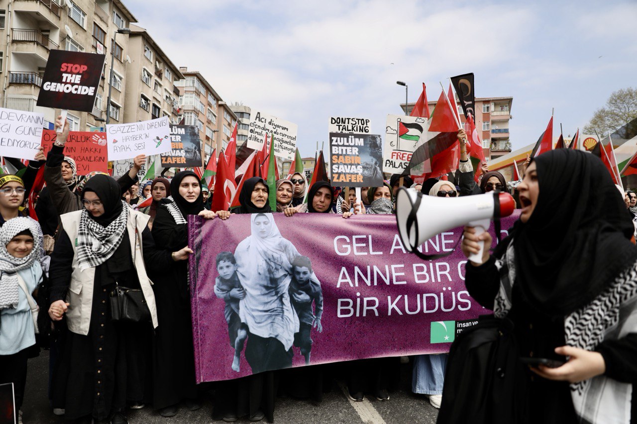 uskudarda yuz binler filistinliler icin yurudu 3 ZBgj1gUW