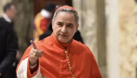 vatikan karisti yolsuzluktan yargilanan kardinal oy istedi 8833qPln