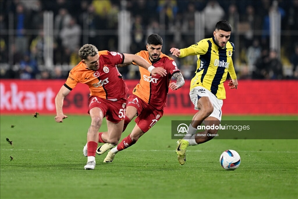 ziraat turkiye kupasinda galatasaray fenerbahceyi 2 1 yenerek yari finale cikti 1