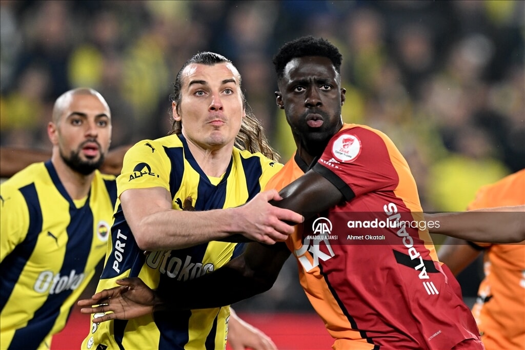 ziraat turkiye kupasinda galatasaray fenerbahceyi 2 1 yenerek yari finale cikti 3 yO28F9Qs