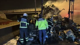 adanada feci kaza cip iki araca carpip alev aldi 99phn89z