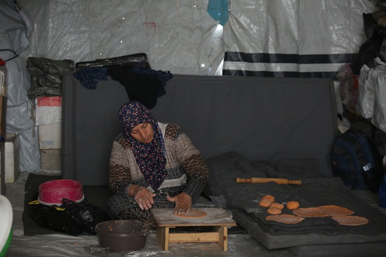 filistinli annenin mercimek ekmegi ben ve cocuklarim aylardir ac yatiyoruz 3 ZijUqbYG