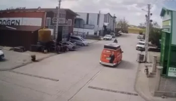 konyada silah sesleri gerginlik yaratti chp aracina silahli saldiri iddiasi 4kClzmXw