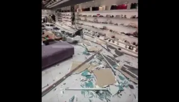 mersinde magazanin cam tavani coktu 2 yarali WNfCQE4R