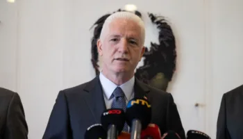 vali gul toplumun huzurunu sahte senaryolarla bozmaya calisiyorlar cT8lTKG7